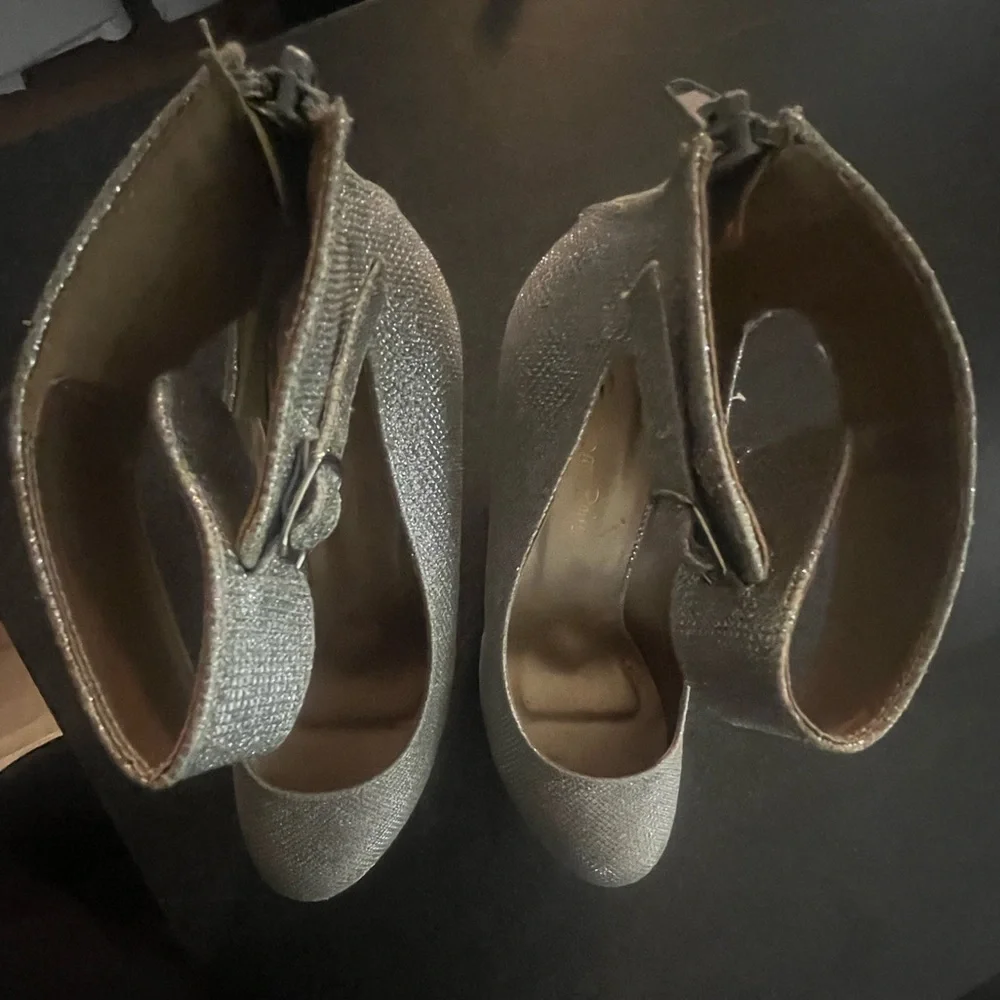 Dream pairs women’s sparkling silver platforms - Picture 5 of 12